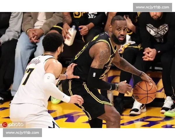 西决第三战湖人对掘金生死较量詹眉背水一战约基奇穆雷火力全开